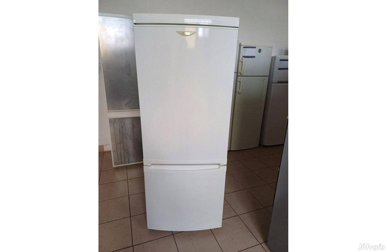 Használt Zanussi ZRB29NA8 hűtőszekrény [H16865] 3-6 hó garival